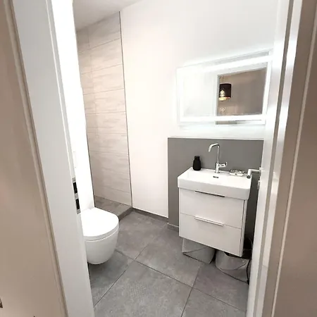 Gemuetliche Maisonette Mit Garten *
